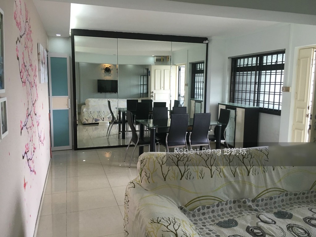 Lorong 2 Toa Payoh thumbnail photo